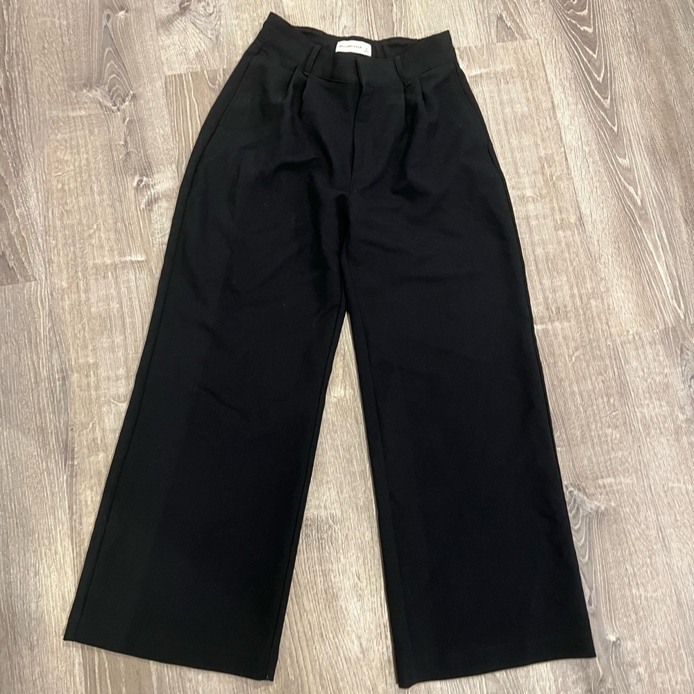 abercrombie & fitch black wide leg slacks size small short
